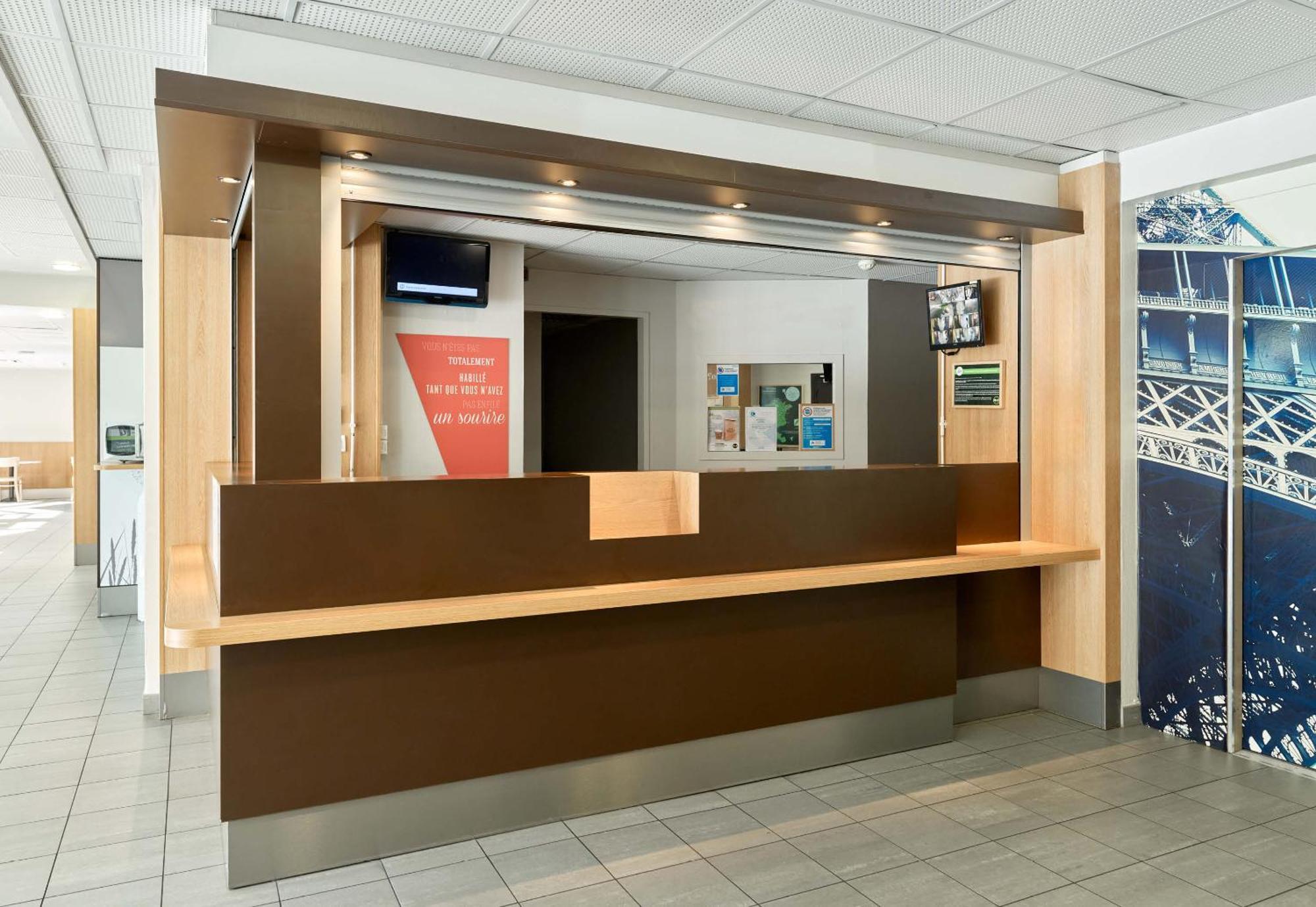 B&B Hotel Orly Rungis Aeroport 2 Etoiles Екстер'єр фото